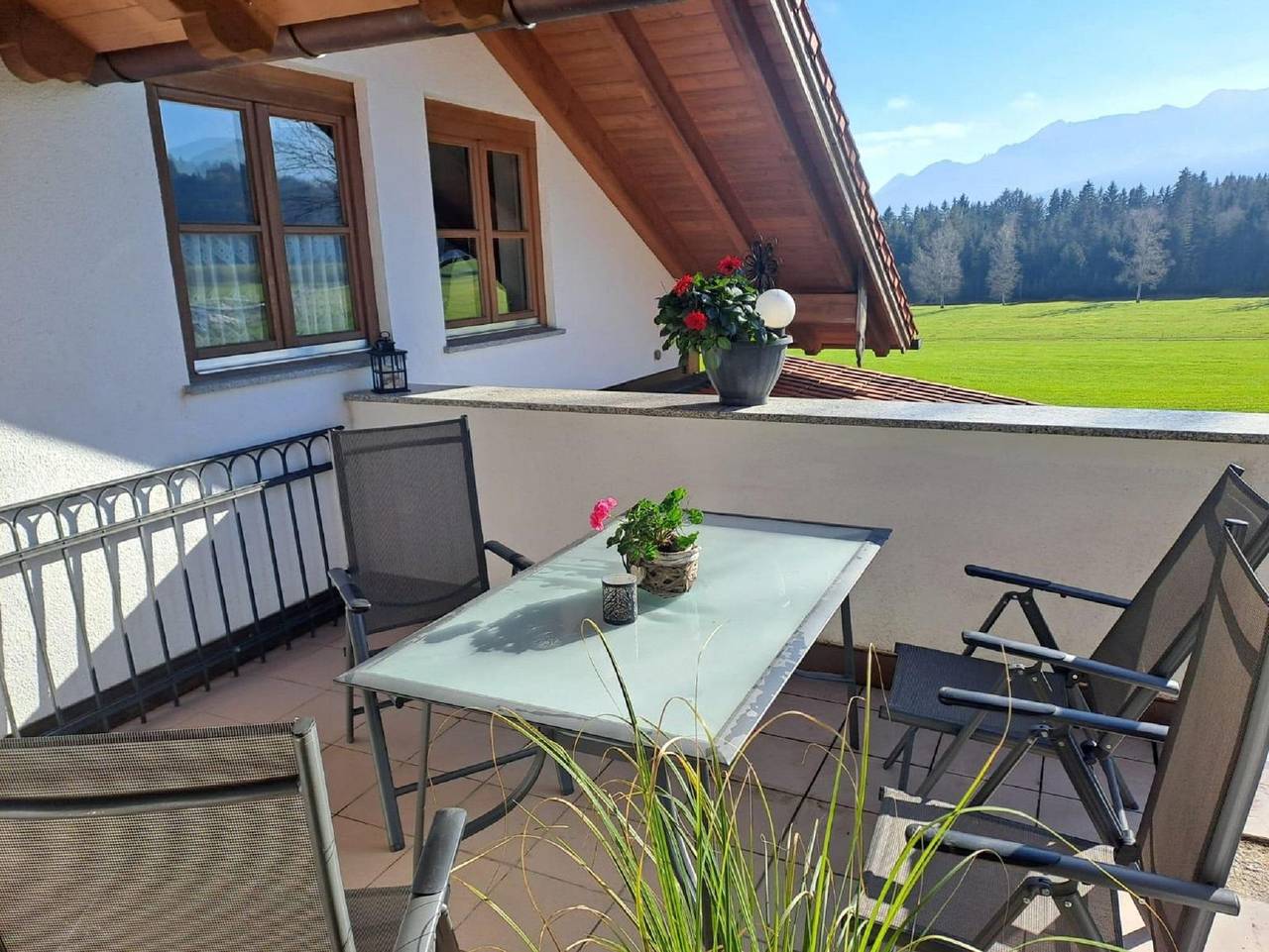 Ganze Ferienwohnung, Fewo Alpenblick im Haus Wiedemann - Ferienwohnung Alpenblick in Eisenberg, Bayerisch Schwaben