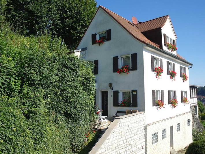 Ferienwohnung für 2 Personen, mit Garten und Terrasse sowie Ausblick in der Fränkische Schweiz