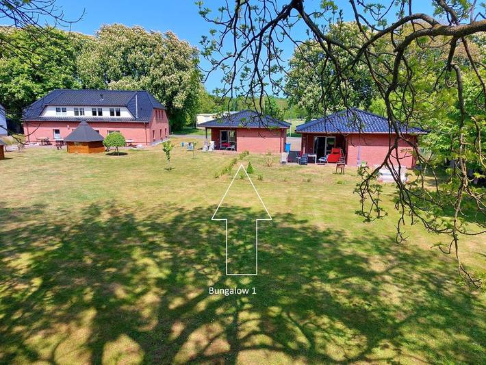 Bungalow für 3 Personen, mit Balkon und Terrasse sowie Garten und Ausblick