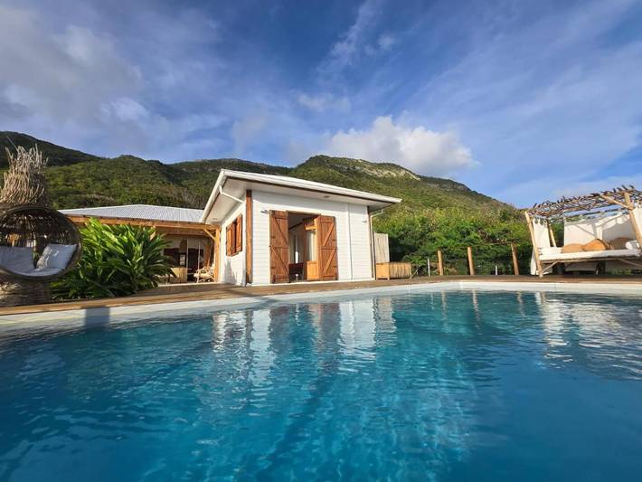 Gîte pour 6 personnes, avec jardin ainsi que piscine et vue dans Jardin Botanique Du Desert La Desirade