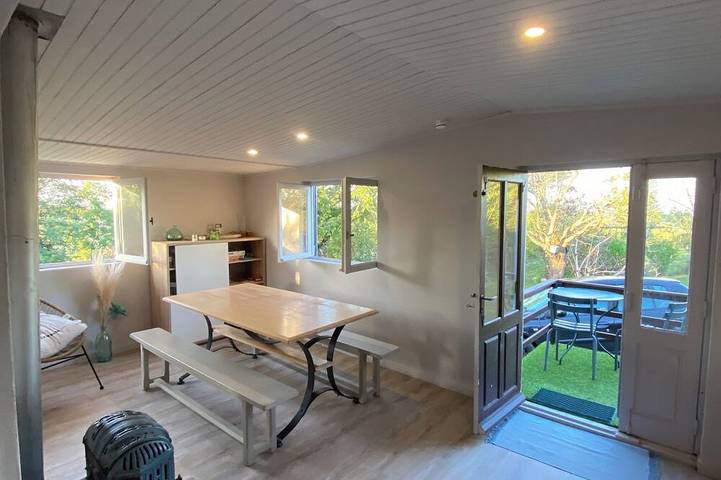 Gîte pour 5 personnes, avec jardin dans Champdieu