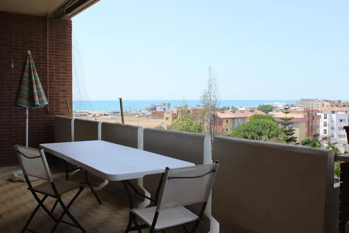 Apartamento de vacaciones para 4 personas, con balcón y vistas - 1