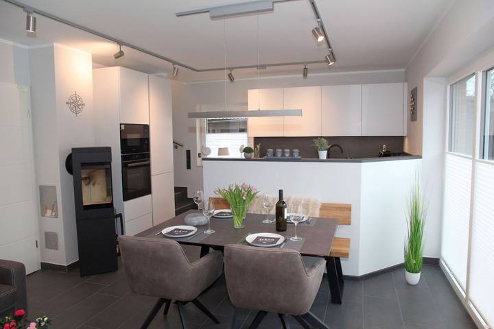 Ferienhaus für 4 Personen, mit Terrasse und Garten sowie Ausblick in Eilsum - 3