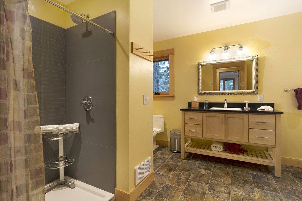 Neue Auflistung! Wasserfront -Westcott Bay bei Roche Harbor! (Oyster Beach House) in Roche Harbor, San Juan Island