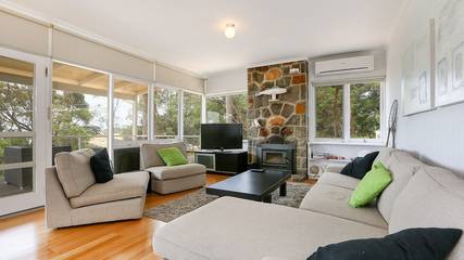 Holiday Home for 8 People in Dromana, Mornington Peninsula, Photo 3