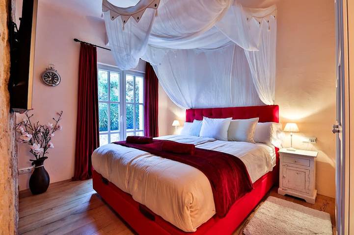 Location de vacances pour 8 personnes, avec jacuzzi et jardin à Roca Llisa - 4