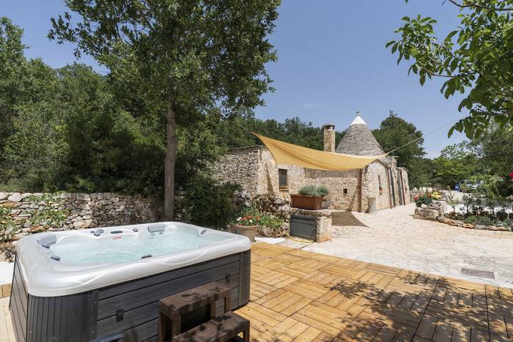 Location de vacances pour 4 personnes, avec Jardin à Noci