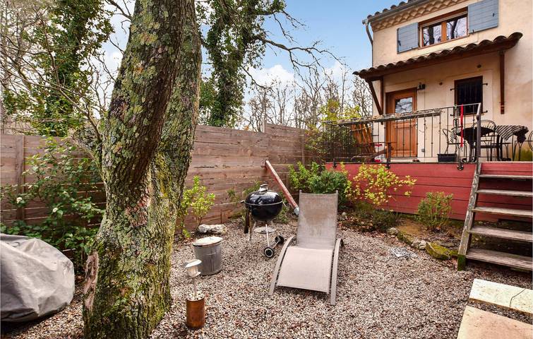 Ferienhaus für 5 Personen, mit Garten und Whirlpool sowie Pool und Terrasse, mit Haustier - 1