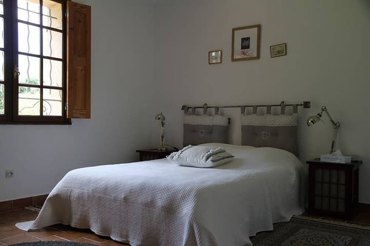 Location de vacances pour 6 personnes, avec jardin et terrasse, animaux acceptés à Ampus - 2