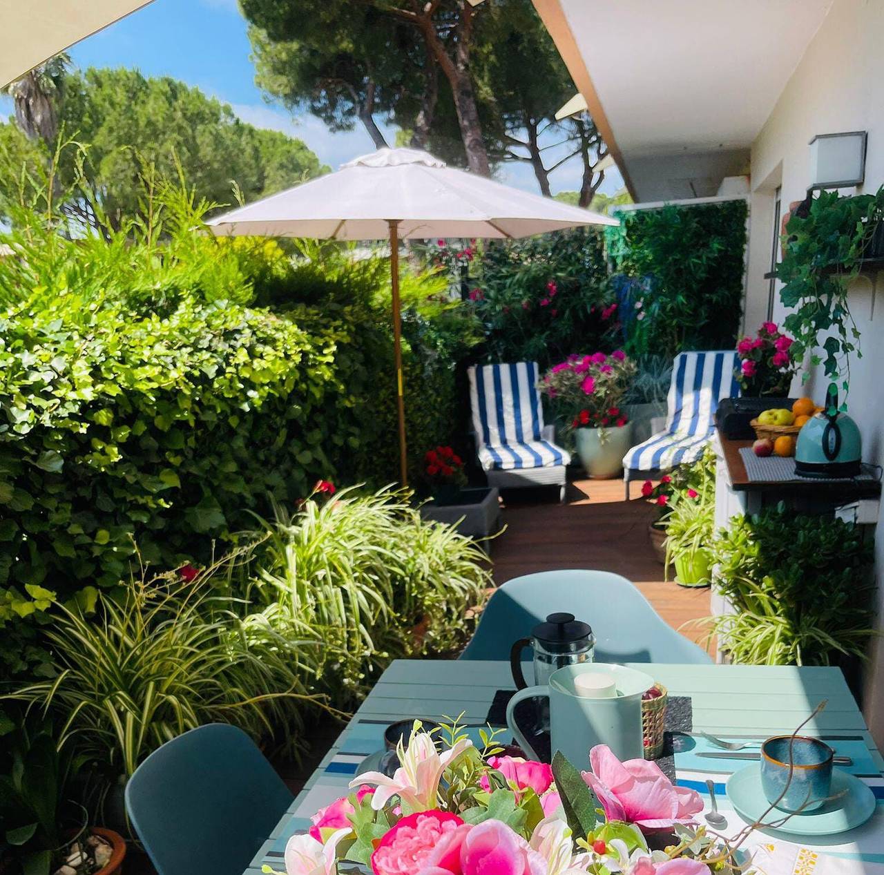 Apartamento entero, Apartamento 'Des Vacances De Rêve À Mandelieu' con piscina compartida y aire acondicionado in Mandelieu-la-Napoule, Costa mediterránea (Francia)