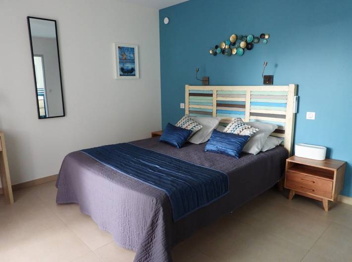 Gîte pour 4 personnes, avec terrasse ainsi que piscine et jardin à Puyloubier - 2