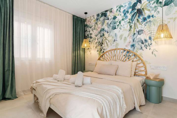 Appartamento intero, Old Town Gem with Terrace by Costarentals in Plaza de los Naranjos, Marbella