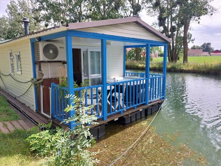 Bateau pour 6 personnes, avec jacuzzi et jardin, adapté aux familles en Bourgogne-Franche-Comté - 3