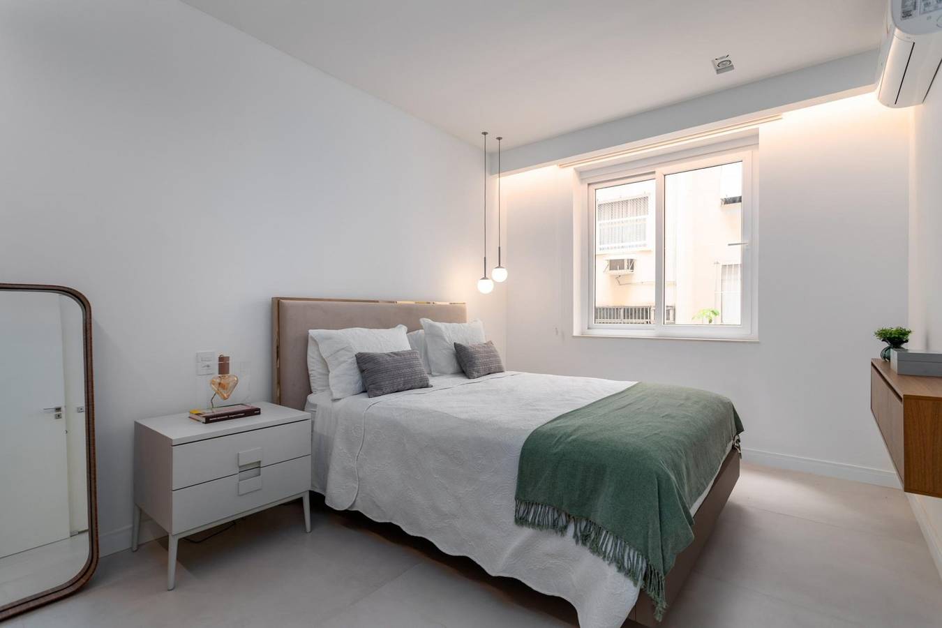 Entire apartment, 5 minutes from Ipanema beach | J303 in Ipanema, Rio de Janeiro