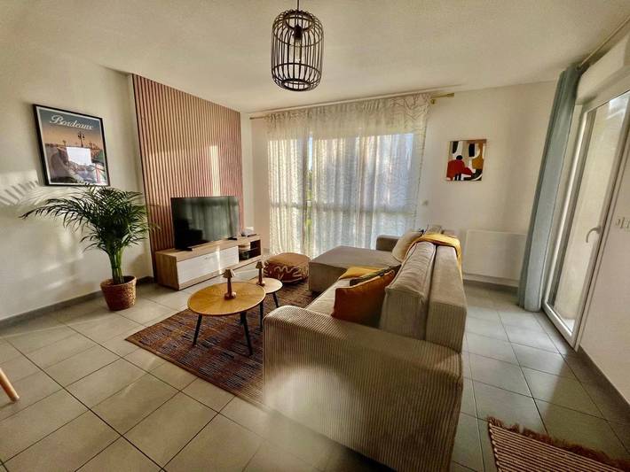 Gîte pour 6 personnes, avec vue et terrasse, animaux acceptés à Floirac - 2