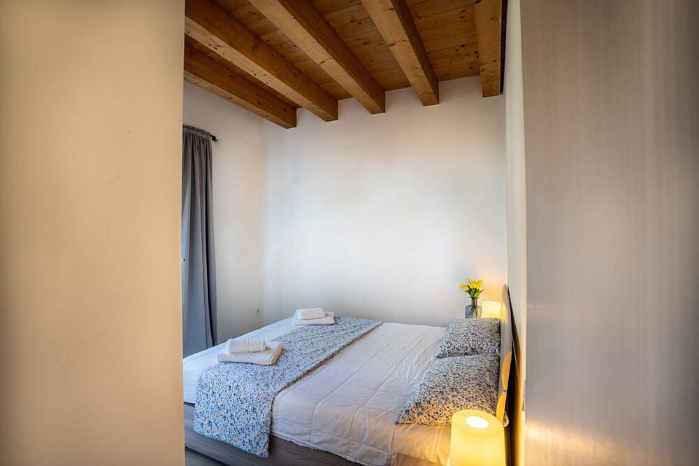 Ganze Wohnung, Casa Tina Flat 2 (Gartenblick) in Diano d'Alba, Langhe