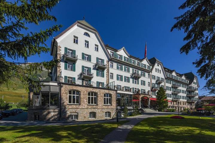 Hotel für 2 Personen, mit Whirlpool und Terrasse sowie Garten und Pool in Celerina