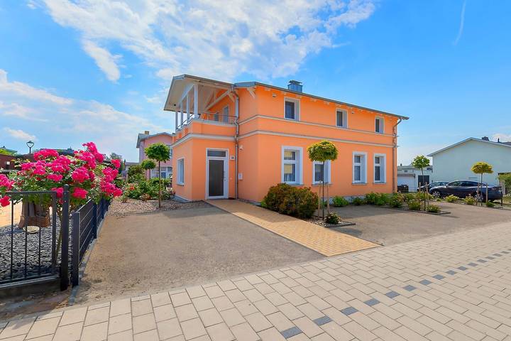 Ferienhaus für 14 Personen, mit Balkon und Terrasse sowie Garten und Sauna in Koserow, Usedom