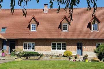 Gîte pour 5 personnes, avec terrasse et jardin à Buysscheure