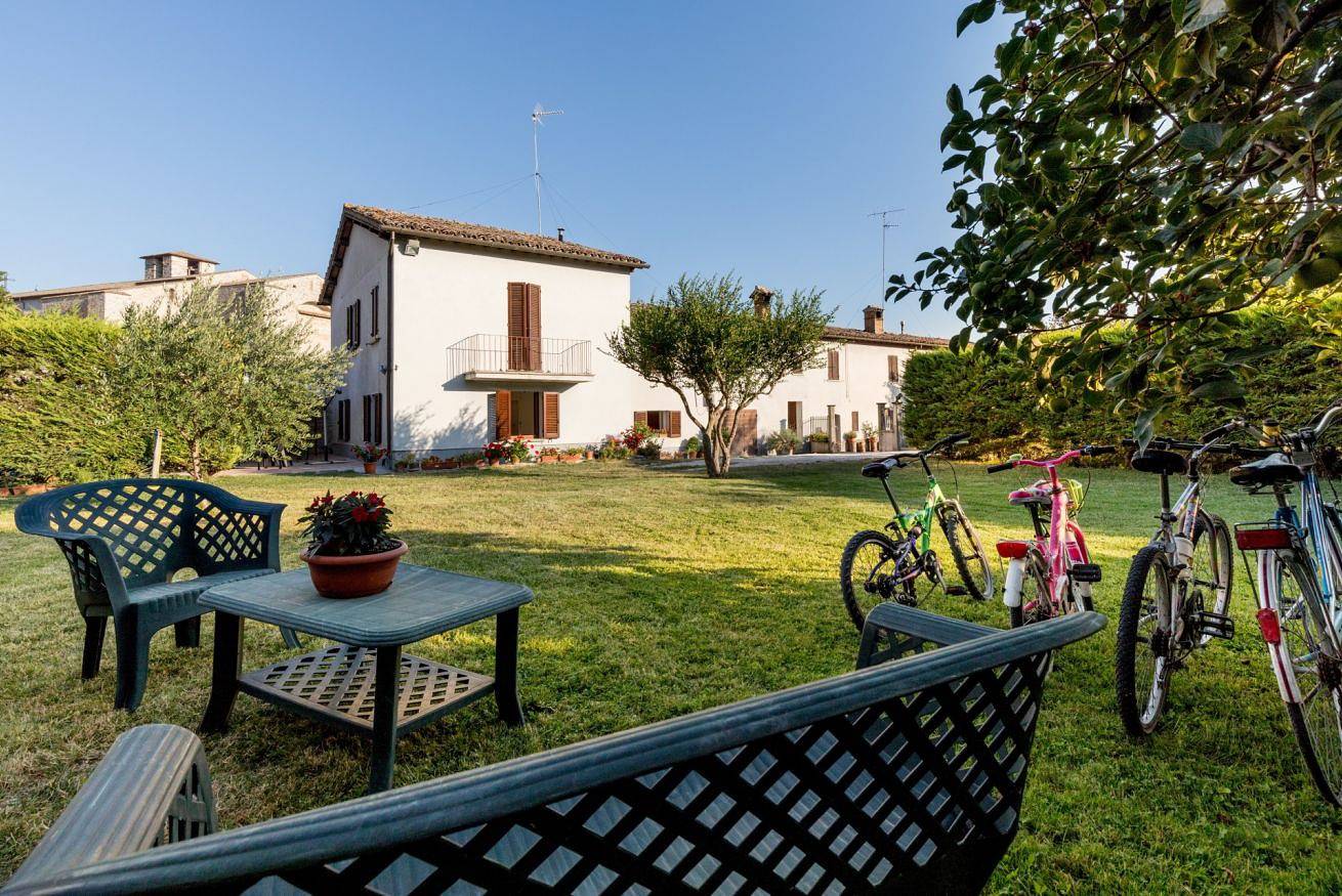 Appartamento intero, Borgo S.Lucia-Apt centrale con parcheggio-giardino in Gubbio, Umbria