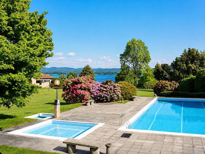 Appartamento intero, Appartamento vacanze per 4 persone con terrazza in Lesa, Lago Maggiore (Piemonte)