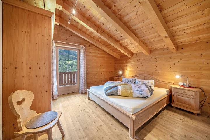 Ganze Wohnung, Ferienwohnung Marschalkhof "Ifingerblick" mit Bergblick, 3 Balkonen und Wlan in St. Pankraz, Ortleralpen