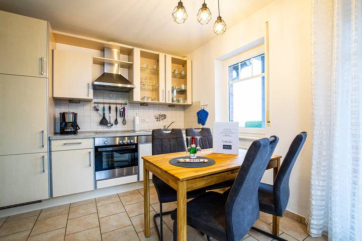 Ferienwohnung für 4 Personen, mit Ausblick und Balkon sowie Garten in Werdum