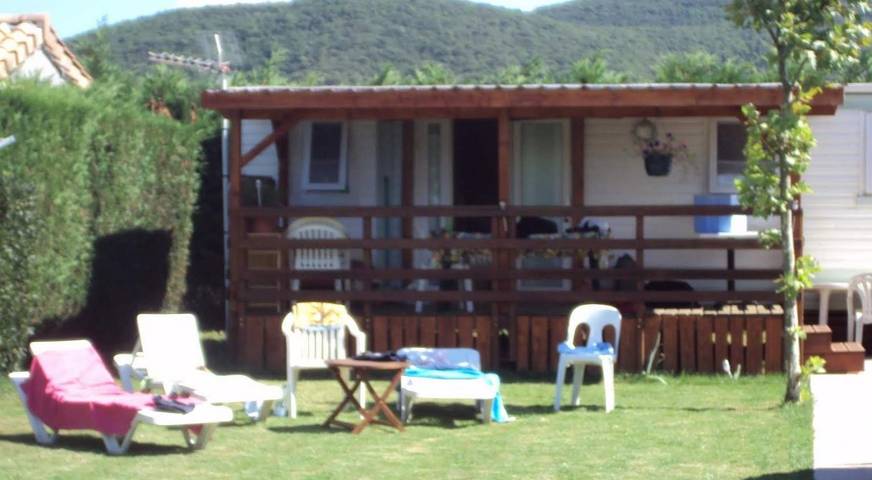 Bungalow pour 4 personnes, avec piscine et terrasse, animaux acceptés