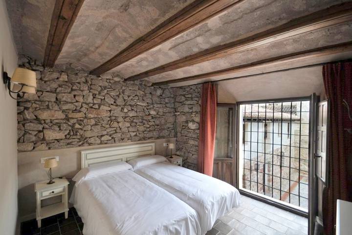 Apartamento para 4 personas, con Balcón y Terraza además de Jardín y Vistas en Albarracín