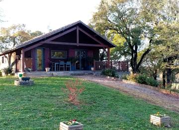 Gîte pour 4 personnes, avec jardin et terrasse à Montvalent