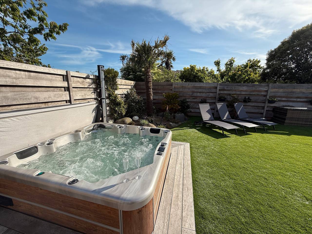 Villa 'Breizh'ome' with Private Pool, Private Terrace and Wi-Fi in Saint-Cast-le-Guildo, Dinan region