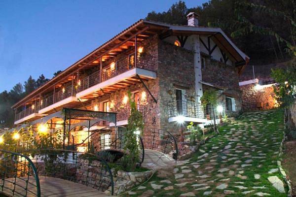 Albergue para 4 personas, con jacuzzi además de jardín y piscina, Se admiten mascotas en Sierra de Segura - 4