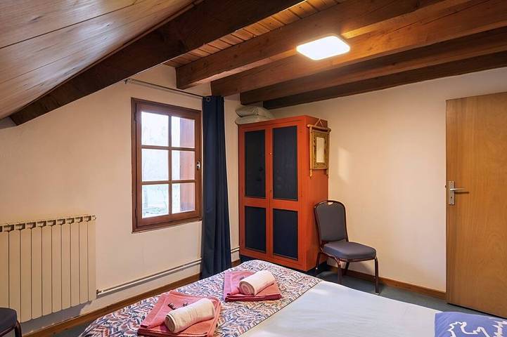 Entire apartment, Casa-Le Gerland : joli duplex dans chalet St-Véran in Saint-Véran, Queyras