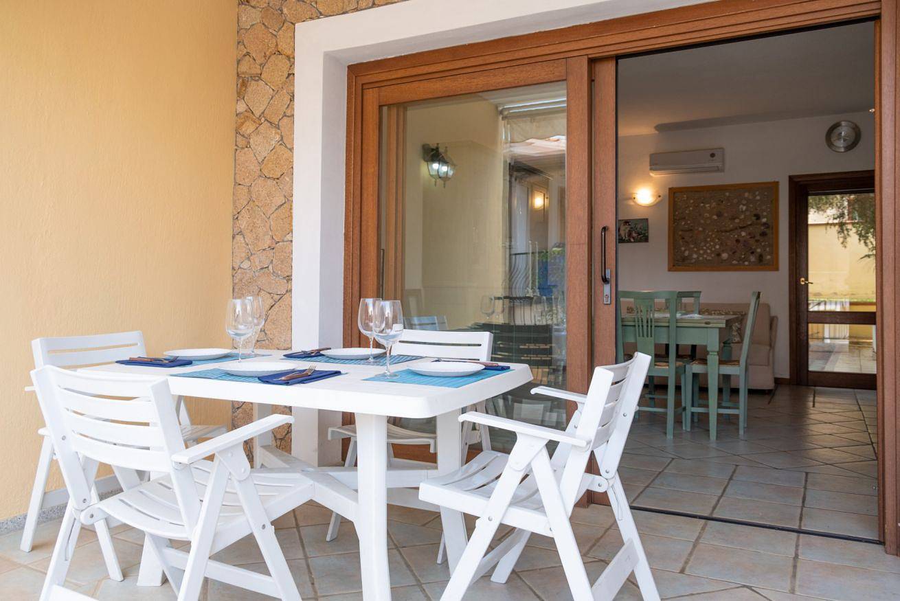 Ganze Wohnung, Ferienwohnung für 2 Personen mit Balkon/Terrasse in Santa Maria Navarrese, Ogliastra Provinz