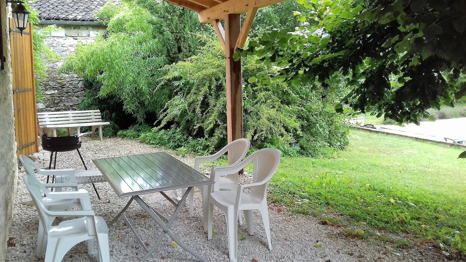 Ferienhaus 'Renovierte Alte Schmiede' mit privatem Pool, Terrasse und Wlan in Sauzet (Lot), Quercy