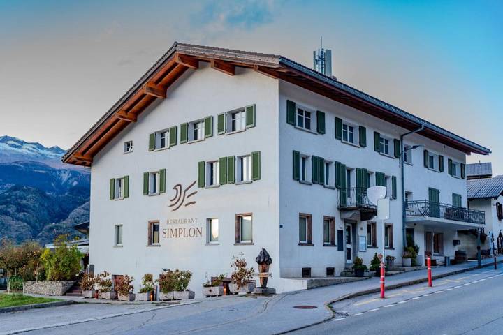 Hotel für 2 Personen, mit Balkon und Terrasse sowie Garten und Ausblick in Brig (Wallis)