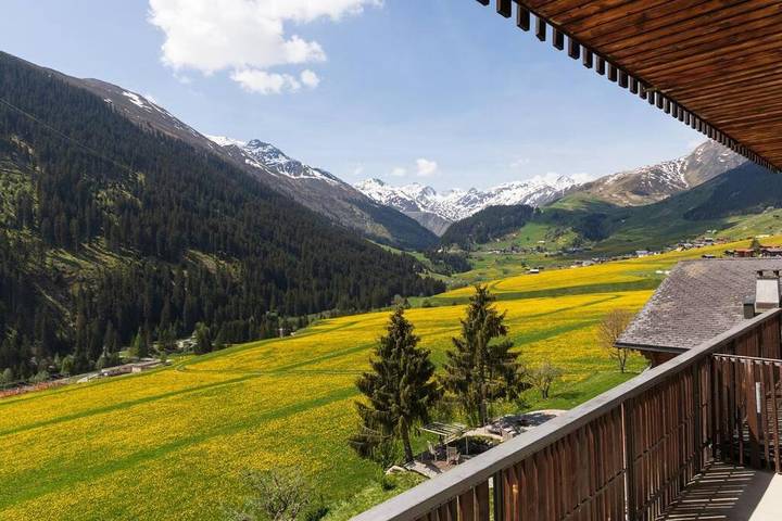 Ferienwohnung für 8 Personen, mit Balkon und Garten sowie Ausblick