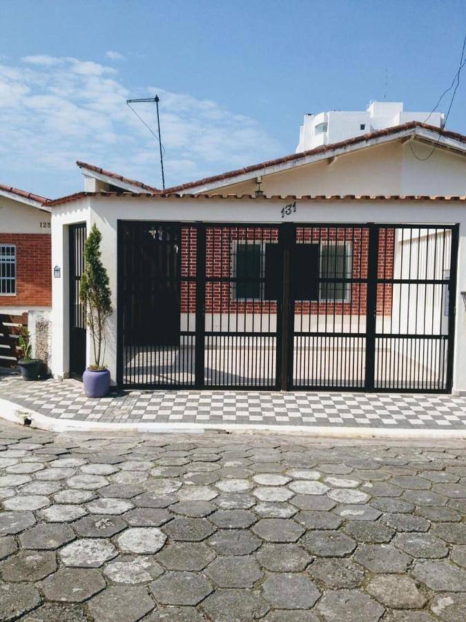 Casas e apartamentos de temporada para 8 pessoas, com terraço e vista, com animais de estimação em Mongaguá