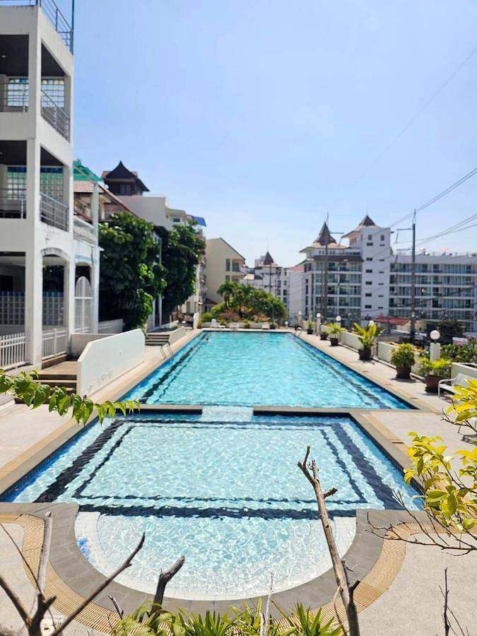 Aparthotel para 2 personas, con jacuzzi además de balcón y piscina - 1