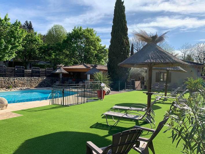 Camping pour 4 personnes en Ardèche