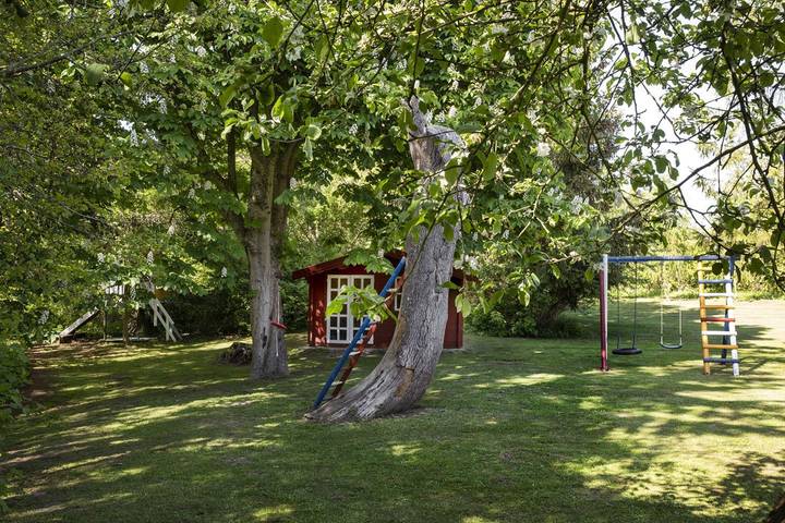 Großzügiges Ferienhaus an der Ostsee für 17 Personen: Pool, Sauna & Tennisplatz in Harmsdorf, Ostholstein