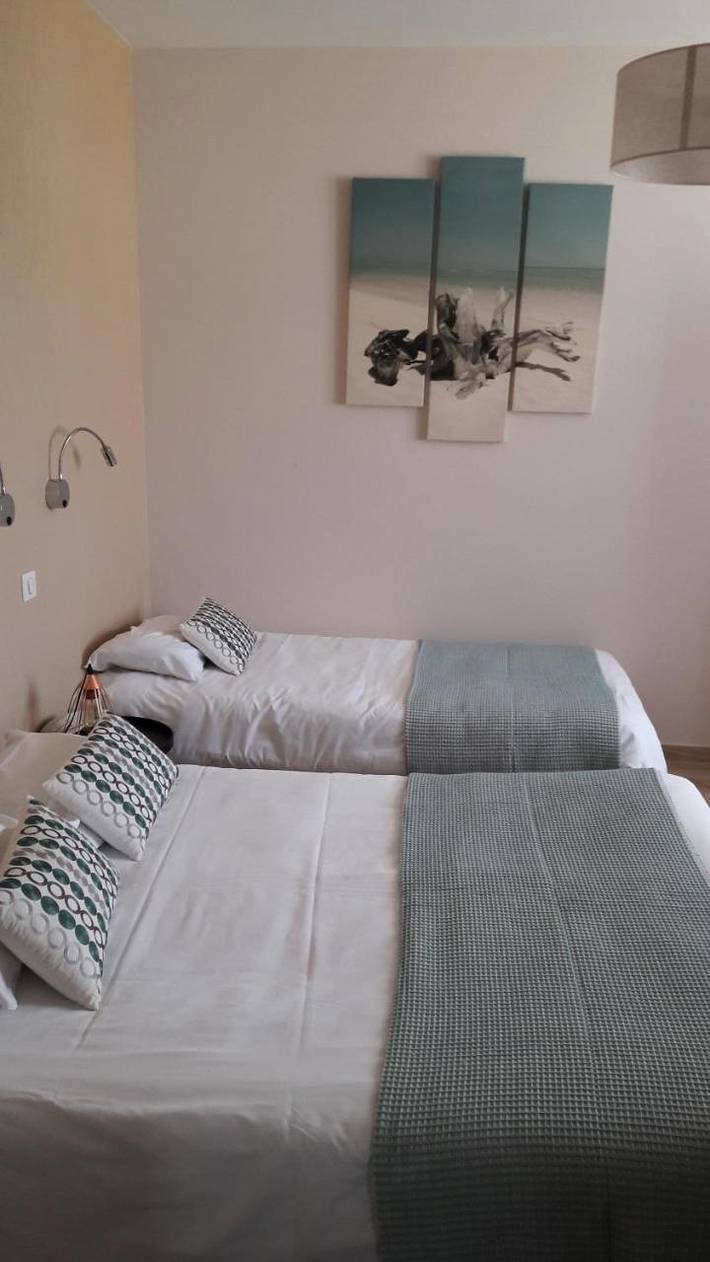 Hôtel pour 4 personnes, avec terrasse, animaux acceptés à Naves - 3