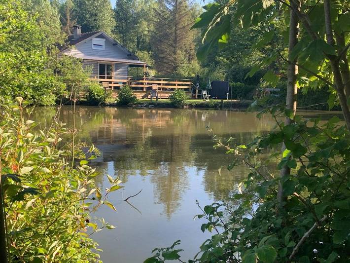 Maison de campagne pour 4 personnes, avec terrasse et vue sur le lac ainsi que jardin et vue à Marles-sur-Canche