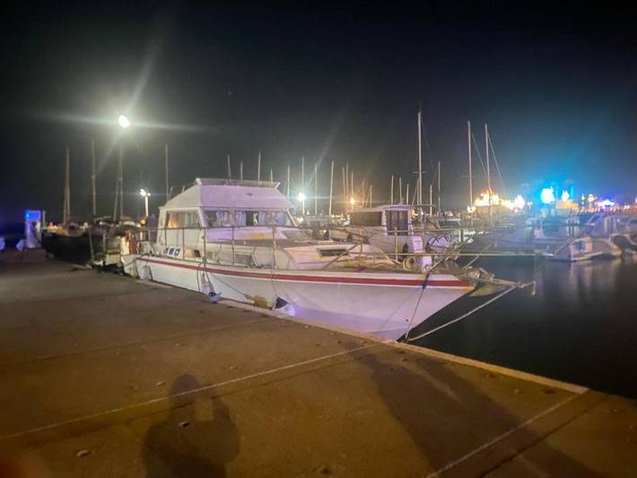Bateau pour 5 personnes, avec vue dans l' Aude
