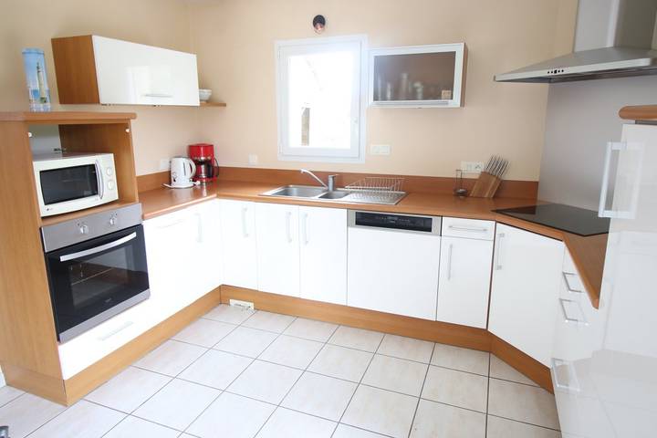 Gîte pour 10 personnes, avec jardin et terrasse à Plogonnec - 4