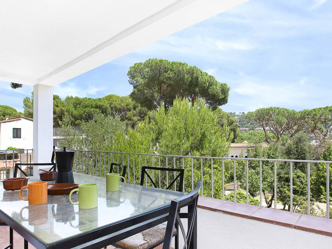 Entire apartment, Spacious 8-Pers Apartment Near Llafranc Beach with Terrace and Washer in Llafranc, Palafrugell
