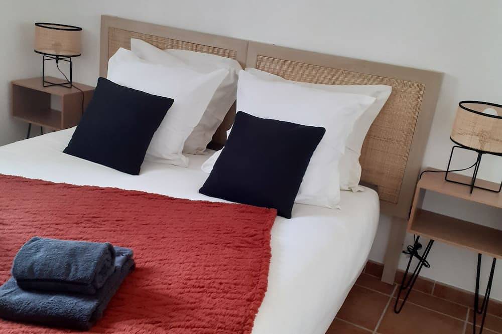 Entire apartment, Le Pietra, Appartement Dans Résidence Avec Piscine à 15 Minutes du Centre Ville in Uzès, Nimes region