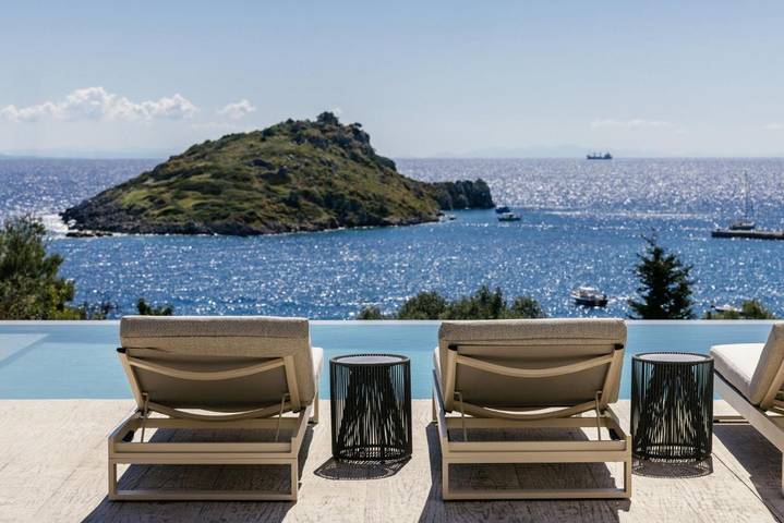 Διαμερίσματα διακοπών για 10 άτομα, με κήπο και θέα καθώς και πισίνα στον Άγιο Νικόλαο Ζακύνθου