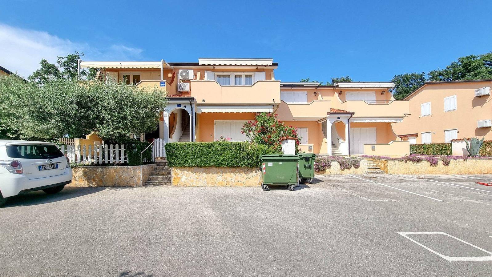Ganze Ferienwohnung, Carlo-Apartment 70m vom Meer , für 4-5 Personen in Lovrecica, Umag und Umgebung