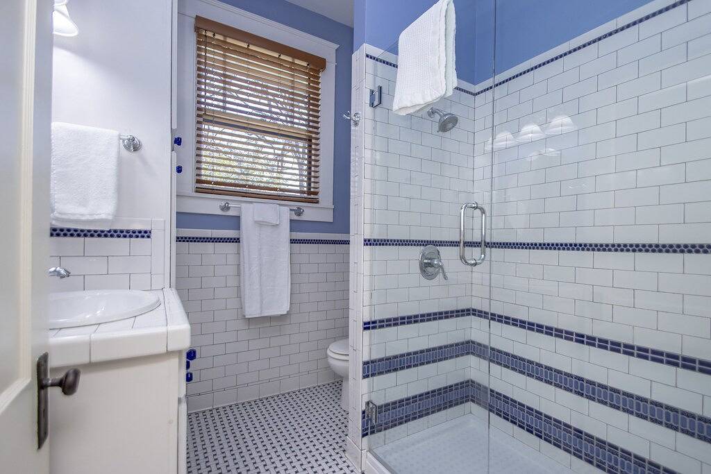 Pet/Family friendly, in/out dining, fenced yard, 30 day min in Little Rock, Arkansas